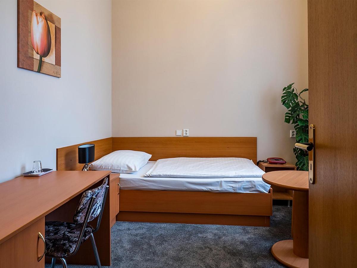Hotel Olympia เชสกาลีปา ภายนอก รูปภาพ