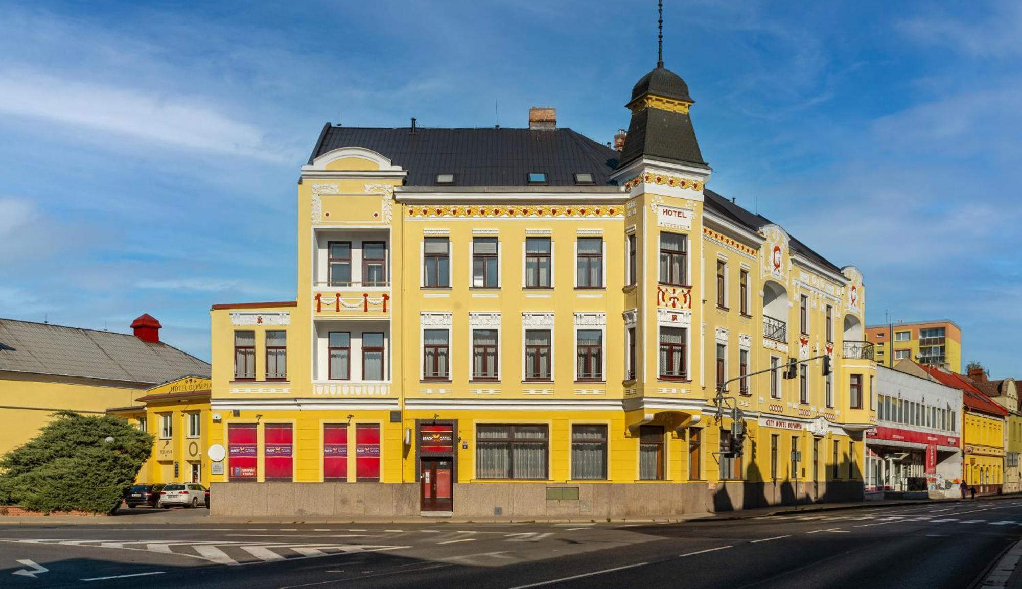 Hotel Olympia เชสกาลีปา ภายนอก รูปภาพ
