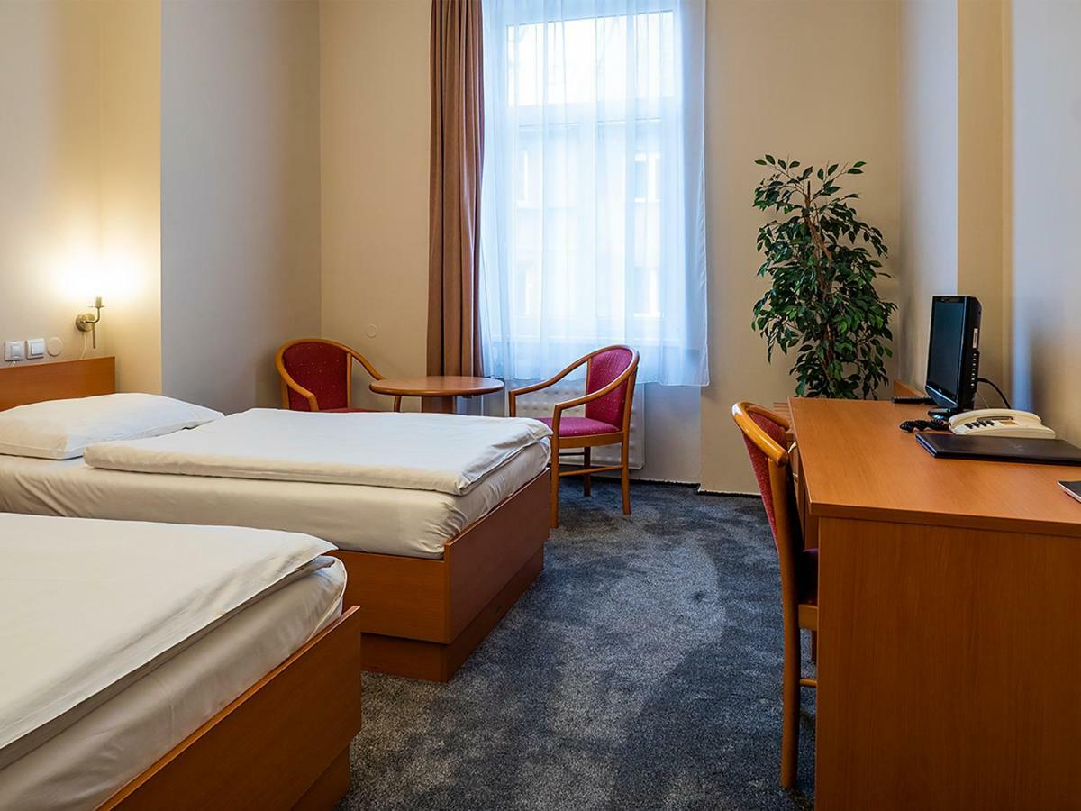 Hotel Olympia เชสกาลีปา ภายนอก รูปภาพ