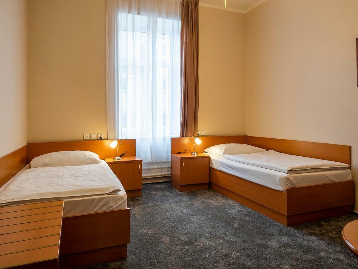 Hotel Olympia เชสกาลีปา ภายนอก รูปภาพ