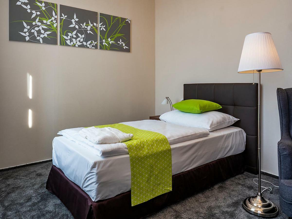 Hotel Olympia เชสกาลีปา ภายนอก รูปภาพ