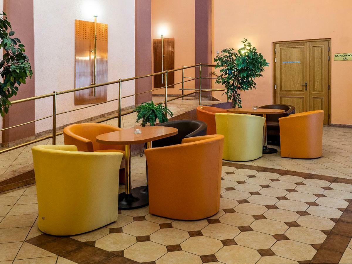Hotel Olympia เชสกาลีปา ภายนอก รูปภาพ